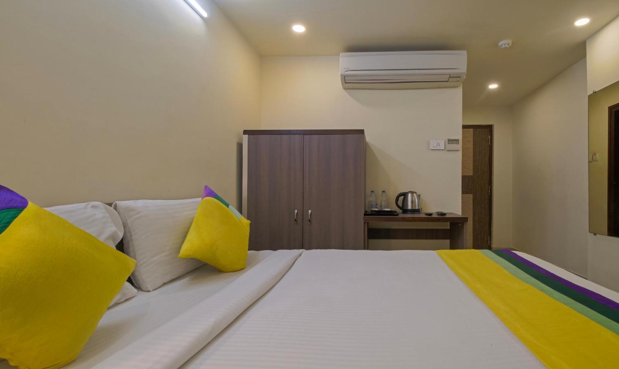 Itsy Hotels N Square 비자야와다 외부 사진