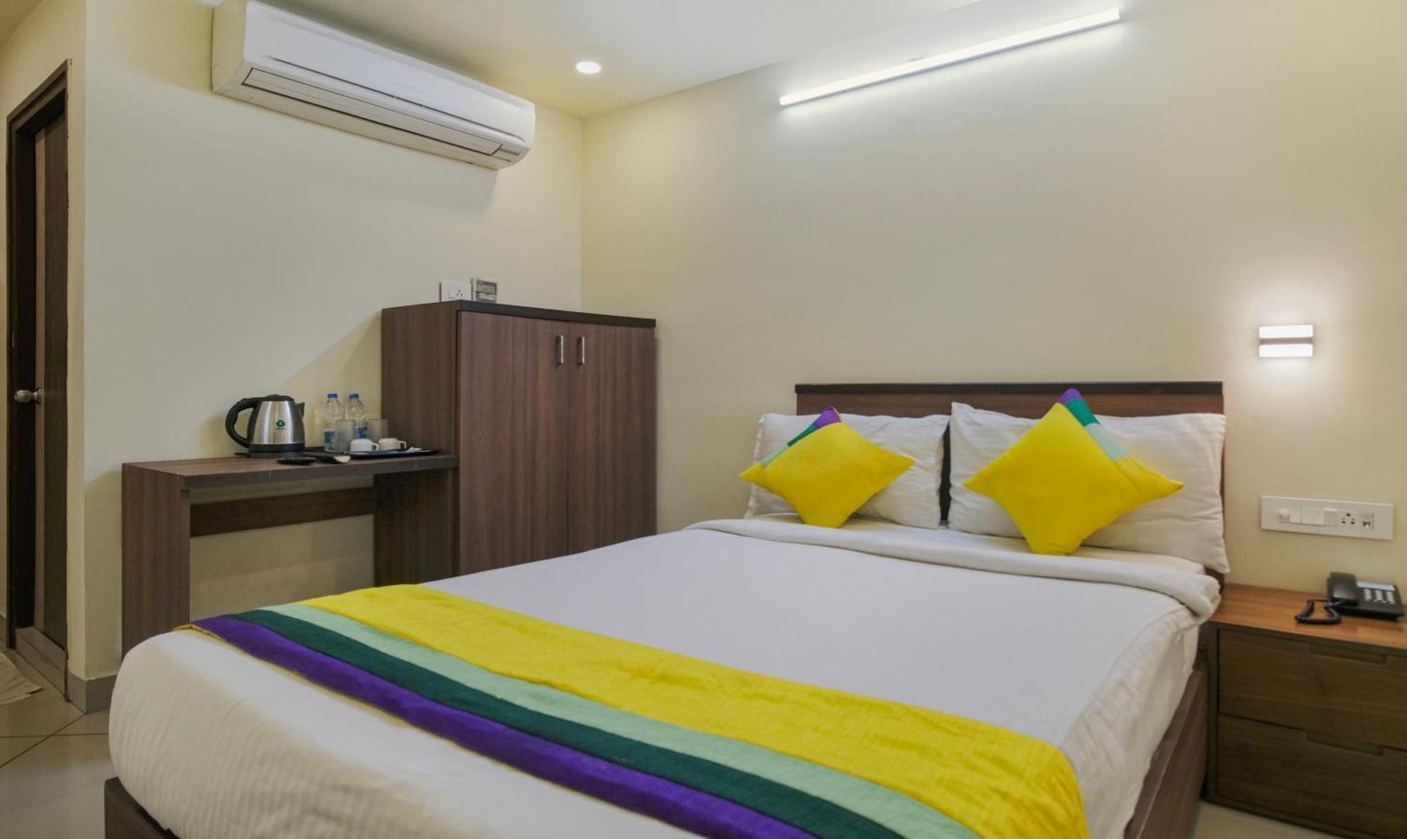 Itsy Hotels N Square 비자야와다 외부 사진