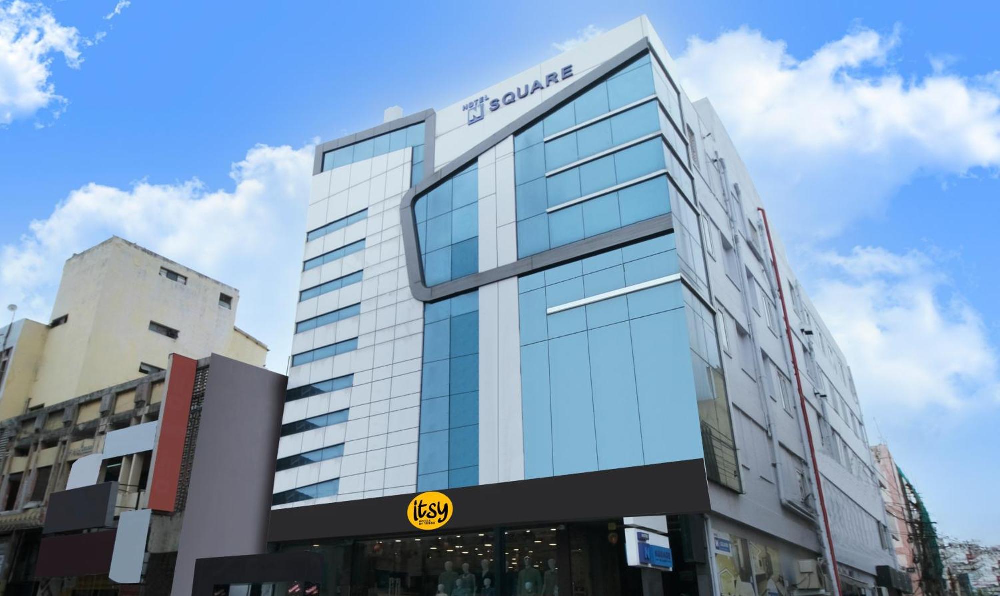 Itsy Hotels N Square 비자야와다 외부 사진